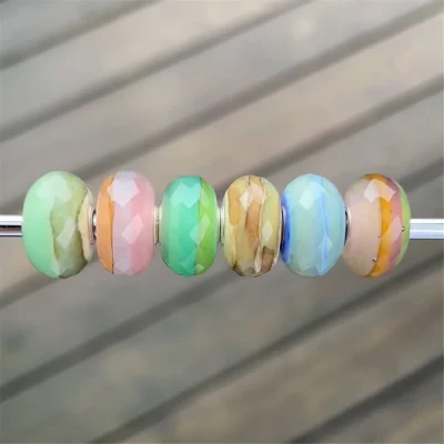 TROLLBEADS | Bead in vetro GEMMA D'ACQUA NOCCIOLA - immagine 3